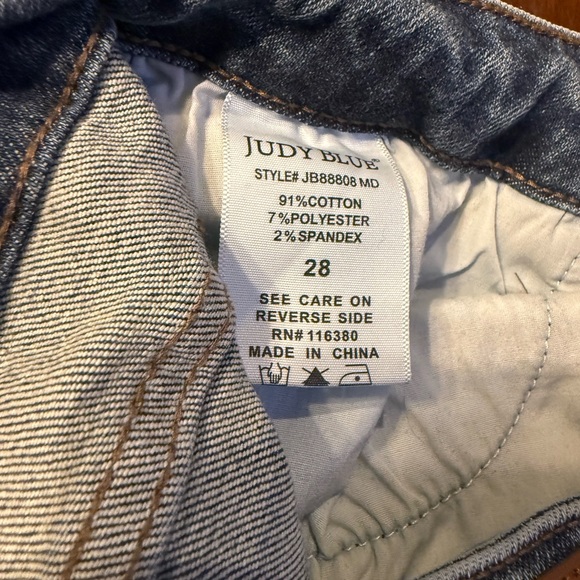 Judy Blue Jenni High Rise Cropped Jean (28) - Picture 5 of 10
